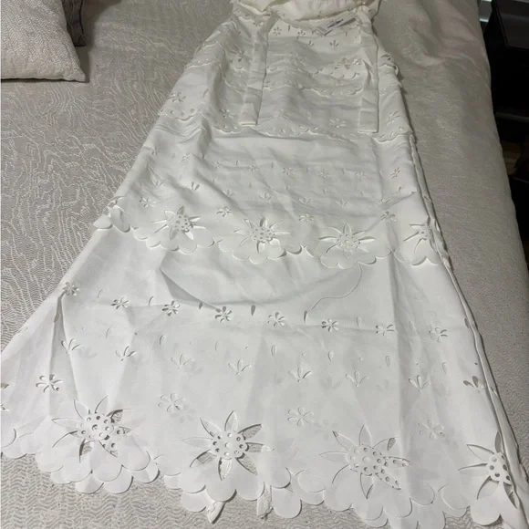 Petal and Pup Off White Eyelet Tie-Shoulder Maxi Dress Size XS - Picture 14 of 16